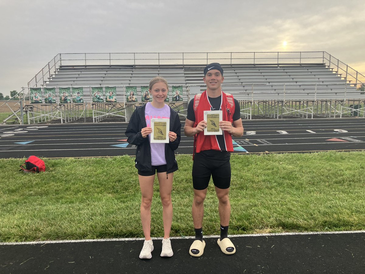 RedwolvesTrack's tweet photo. What great to wrap up our season as a full team! We had a lot of great performances today and Ella Claus &amp; Wyatt Dehring won’t the female and male tracks athletes of the meet! 
County champions include: 
Wyatt Dehring-100,200, &amp; long jump 
Ellla Claus-200 &amp; 400 https://t.co/i283g3OSmb
