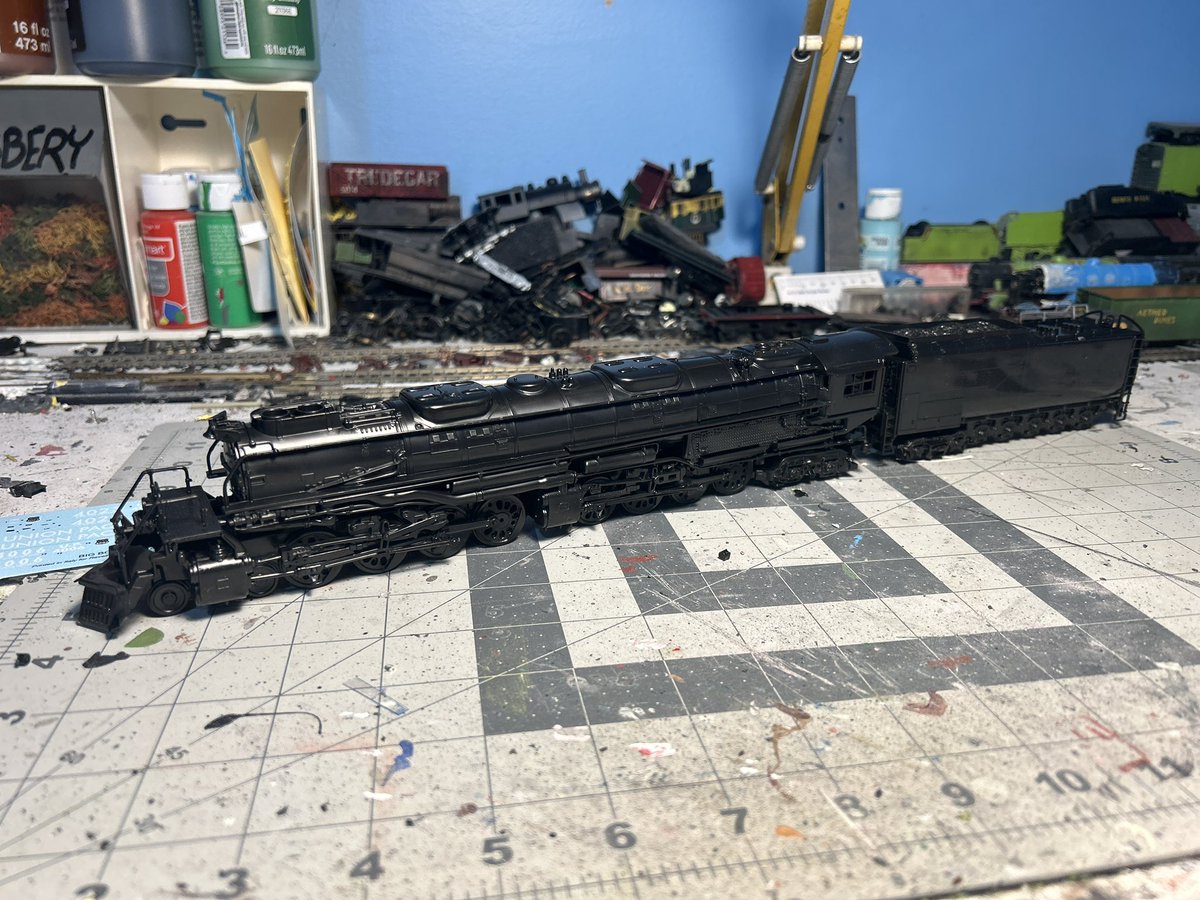 Codys_Railway's tweet photo. Was gifted a Revell Big Boy kit… still a WIP for now https://t.co/maa9G0ibk9