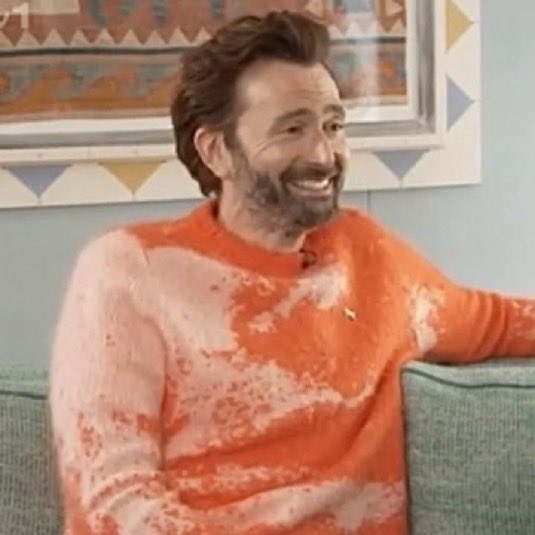 RegRab77's tweet photo. @UKLCH @kikibestof18 @Lizzie_owlycat @CrowleyOlive69 @KreischelG @CateGreenw75684 @koronec28601 @Sruldie Smile a day from #DavidTennant keeps the blues at bay!
#THEDTThread #DTGorgeousSmile https://t.co/RreQk2SPjt