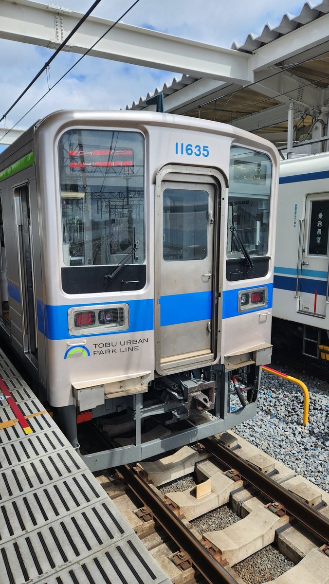 東武野田線・野田市駅にて🚉🚃 先ほど、柏駅で見た10000系が到着しま
