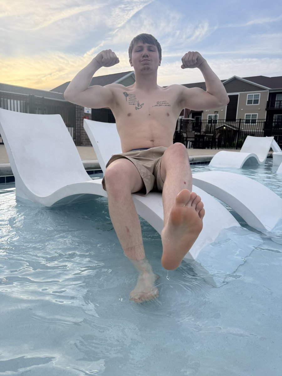 CarsinMaster's tweet photo. Get down in your place I own you 🫣👇#findom #alfamaster https://t.co/xNwK5vbRK1