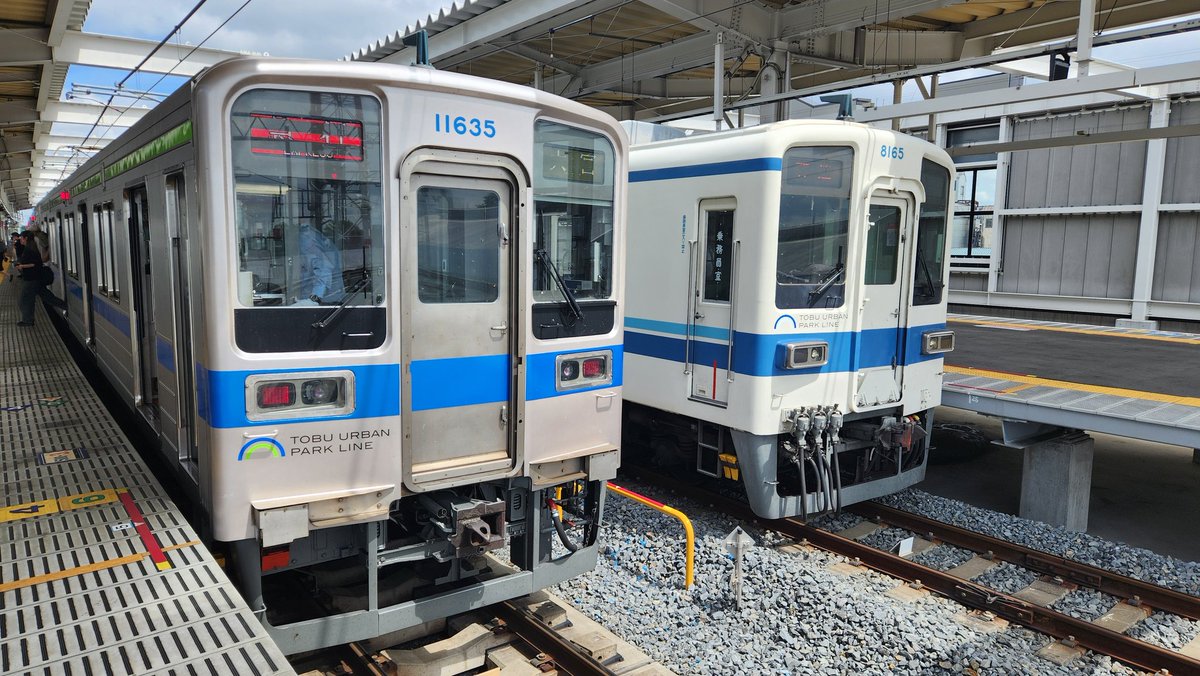 東武野田線・野田市駅にて🚉🚃 先ほど、柏駅で見た10000系が到着しま