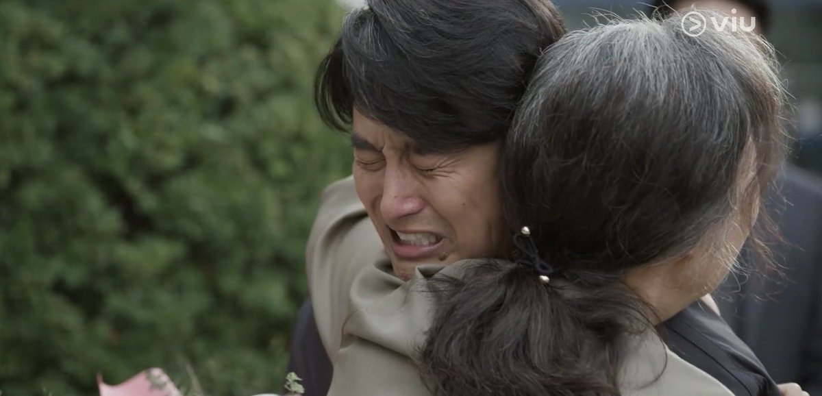 Rhythm_ndBlue's tweet photo. สุดยอดซีรีส์สืบสวนของปี

#TheScarecrow จบเรตติ้งสูงถึง 8%

นี้ไม่ใช่แค่ซีรีส์ตามหาฆาตกรต่อเนื่อง แต่คือซีรีส์ที่เรียกร้องความเป็นธรรมให้แพะรับบาป เพราะคดีจริงคนเป็นแพะก็เป็นชายโปลิโอที่ติดคุกฟรีหลายสิบปี

หัวใจของซีรีส์คือ จิกกัดระบบยุติธรรม
และผู้มีอำนาจที่ทำร้ายประชาชนบริสุทธิ์ https://t.co/xGtlL1TJmR