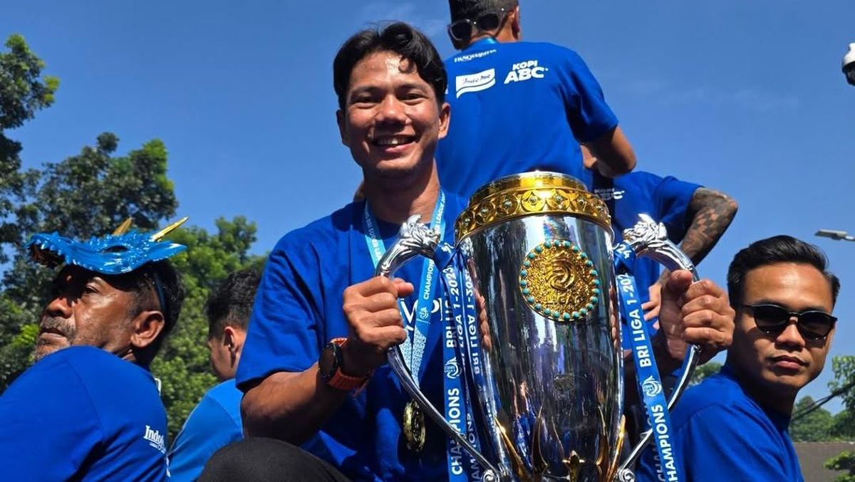gilabola_ina's tweet photo. 2 PEMAIN DENGAN JUMLAH TROFI LIGA INDONESIA TERBANYAK

👤Victor Igbonefo 🏆🏆🏆🏆🏆
✅Liga Djarum Indonesia 2005 (Persipura)
✅Indonesia Super League 2008/09 (Persipura)
✅Indonesia Super League 2010/11 (Persipura)
✅BRI Liga 1 2023/24 (Persib)
✅BRI Liga 1 2024/25 (Persib)

👤Achmad Jufriyano 🏆🏆🏆🏆🏆
✅Indonesia Super League 2011/12 (Sriwijaya FC)
✅Indonesia Super League 2013/14 (Persib)
✅BRI Liga 1 2023/24 (Persib)
✅BRI Liga 1 2024/25 (Persib)
✅BRI Super League 2025/26 (Persib)

📷 detikcom