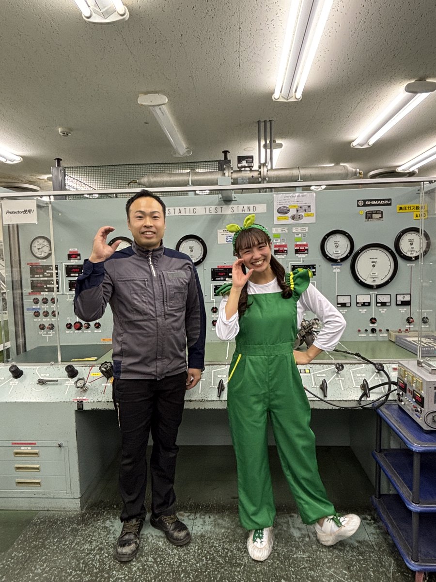 ctcccw's tweet photo. わかばちゃんのおしごと紹介コーナー
【おしごと×音×ダンス】in #JAL✈
飛行機の機体、エンジン、部品などの整備をして��る
おしごとを紹介📺
普段なかなか入れない整備の現場に
特別に入らせてもらいました🌱
今回は #JALエンジニアリング のみなさんと一緒に
ダンスしたよ💃

６月毎週火曜放送中📺 https://t.co/c9X0851gL5