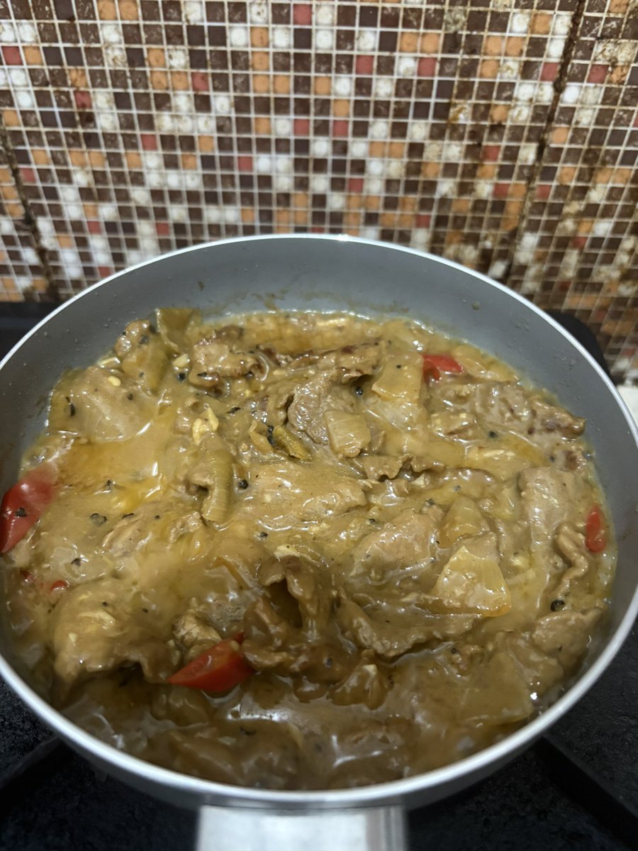 matrixadjacency's tweet photo. dagingku jam segini uda mateng😭
daging lada hitam with nasi merah https://t.co/4GHXZcNqG9