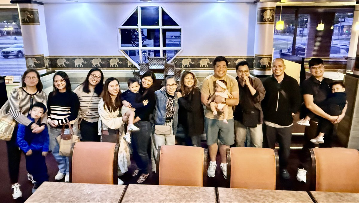 Medliant's tweet photo. This past week, Medliant was excited to spend time with some of our incredible international RNs and their families from one of our valued hospital partners!

When you become a Medliant USRN, you’re not just joining a supportive team, you’re joining a family  ❤️ 🩺🇺🇸 https://t.co/La2sUVjyV7