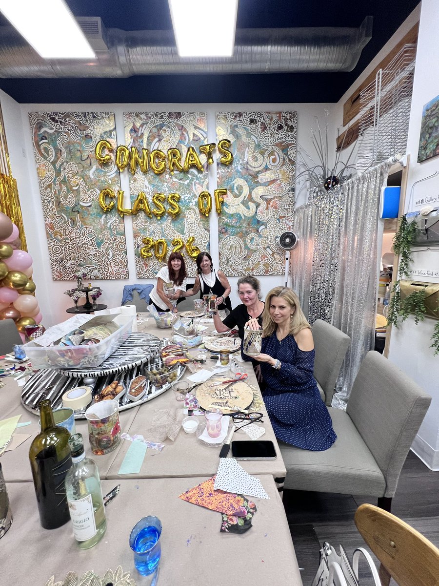 YRod_IMS's tweet photo. Thank you, Naples Art Factory @NaplesArt, @patbrandgodier and @PalmettoRidgeHS for the amazing teacher appreciation gift! 🎨🍎 A must-visit spot in Naples filled with creativity and inspiration! ✨ @collierschools @IMS_Indians https://t.co/PcP7fs7lah