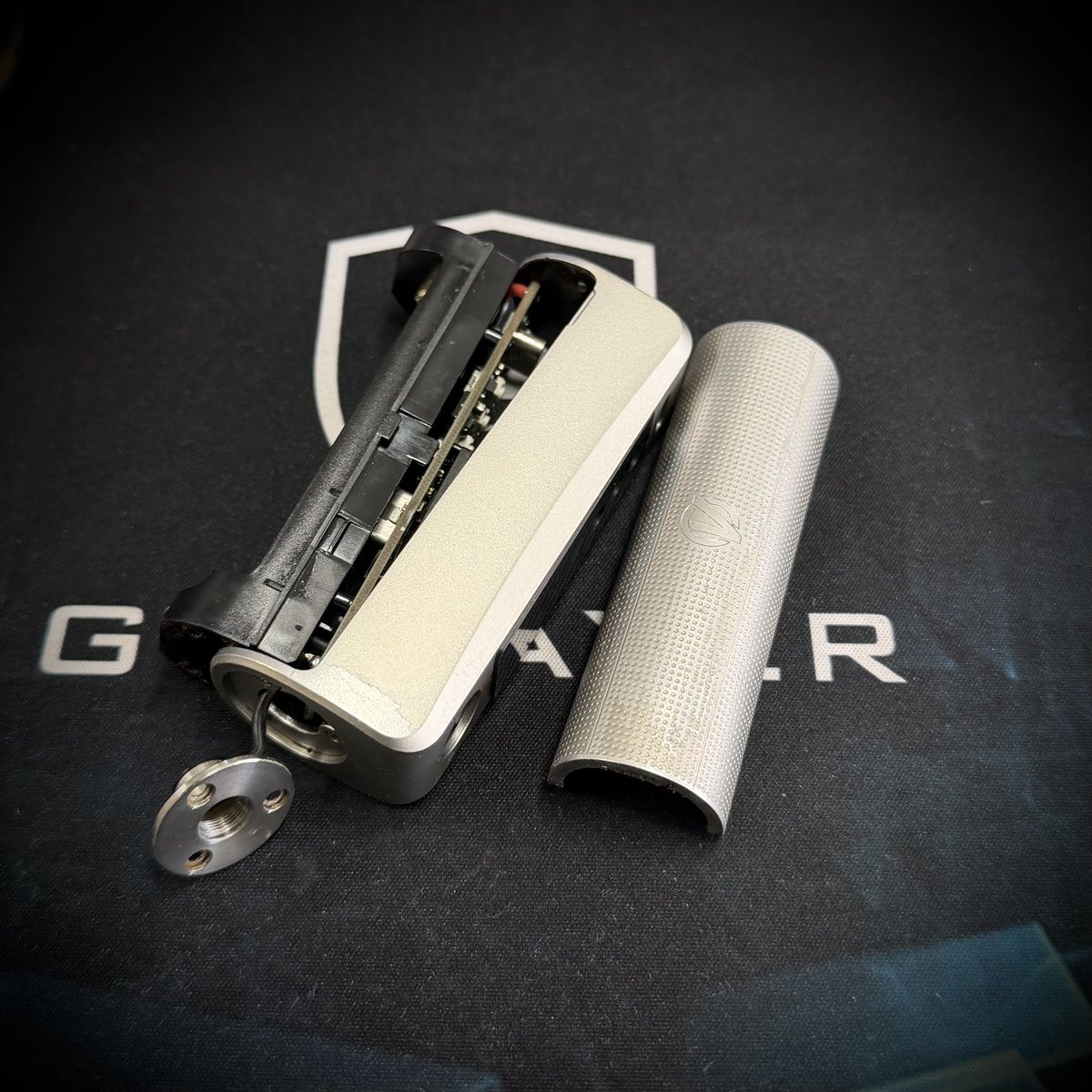 marbLSAssistant's tweet photo. ビフォーアフター...

ハゲハゲをさらにハゲハゲに（ただの素地）

#VAPEHACK VCP https://t.co/tkmSOLcnks