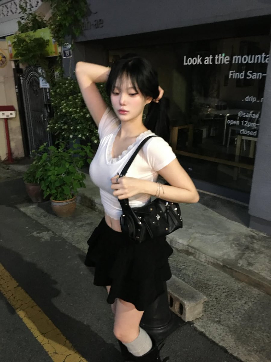 csandoze's tweet photo. 하 자기야 더워 #맘눌뎀 https://t.co/J3mHW3lOGZ