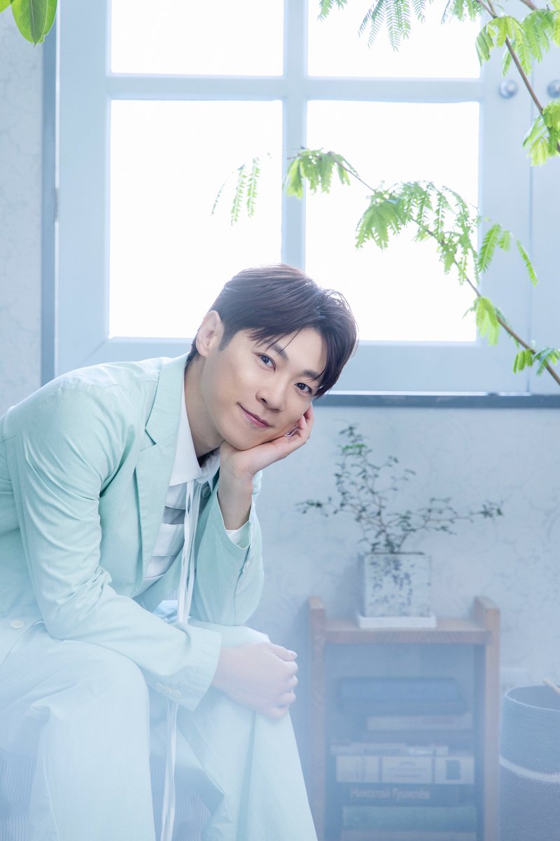 oricon's tweet photo. 第11代“歌のお兄さん”横山だいすけ
ニューアルバム『笑顔晴れ』 リリース

「僕と皆さんの記憶が
掛け合わされてできた自信作です」
https://t.co/oVlPumUzeB

#横山だいすけ @daisuke_minna https://t.co/0c5zXoPjmI