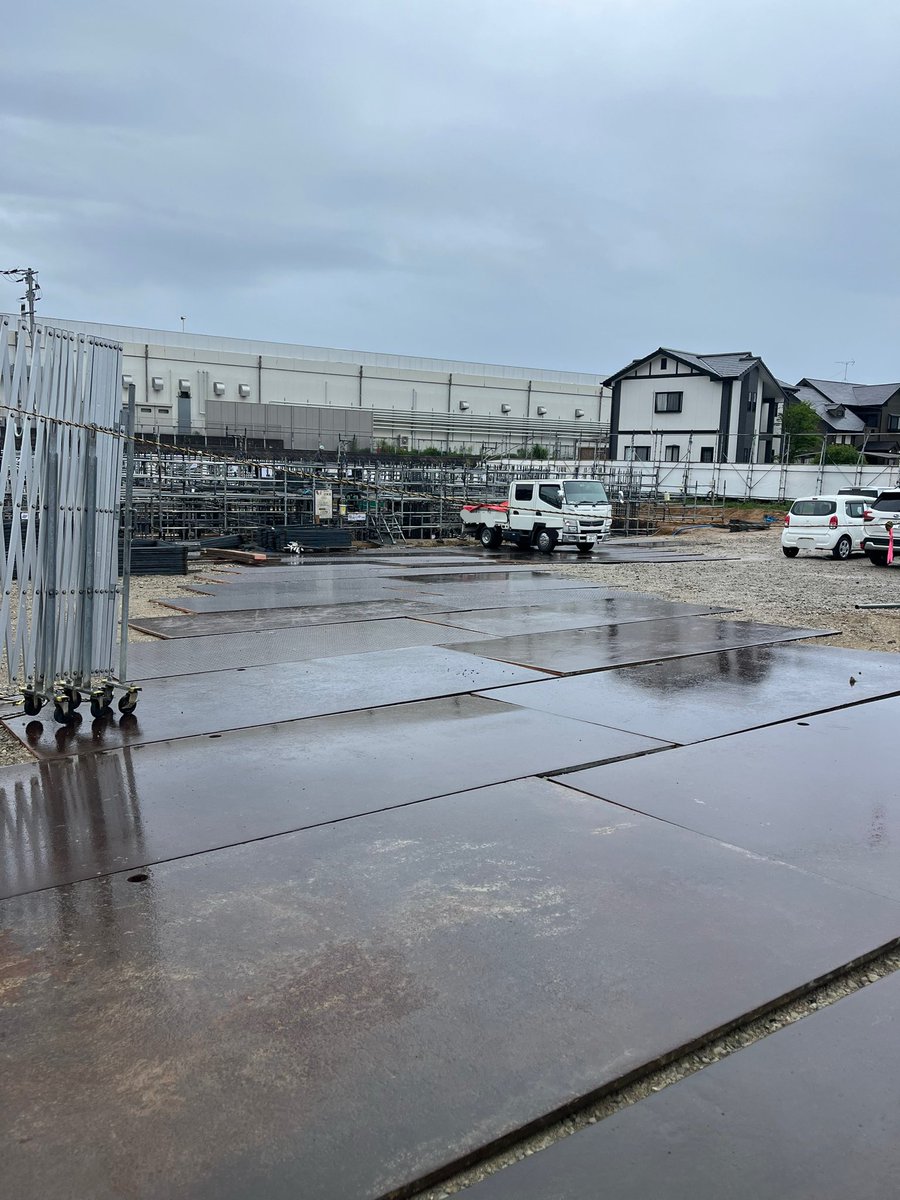 0803hi2368's tweet photo. 降ったり止んだりの嫌な天気😨

本日は搬入がないのでゆっくりしてます🫡

 #福岡市 #糟屋郡 #交通誘導 #求人 https://t.co/uca895fOr8