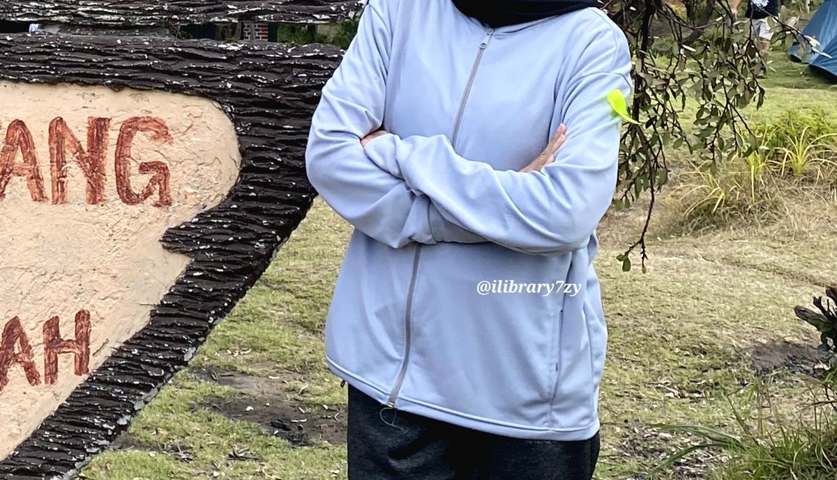 ilibrary7zy's tweet photo. Jaket anti uv under 50k
Ini bestt bgt sih buat di pake motoran, olahraga, dan kegiatan outdoor✨️ 
https://t.co/mCpO6uX4i0 https://t.co/WFPYSnVglq