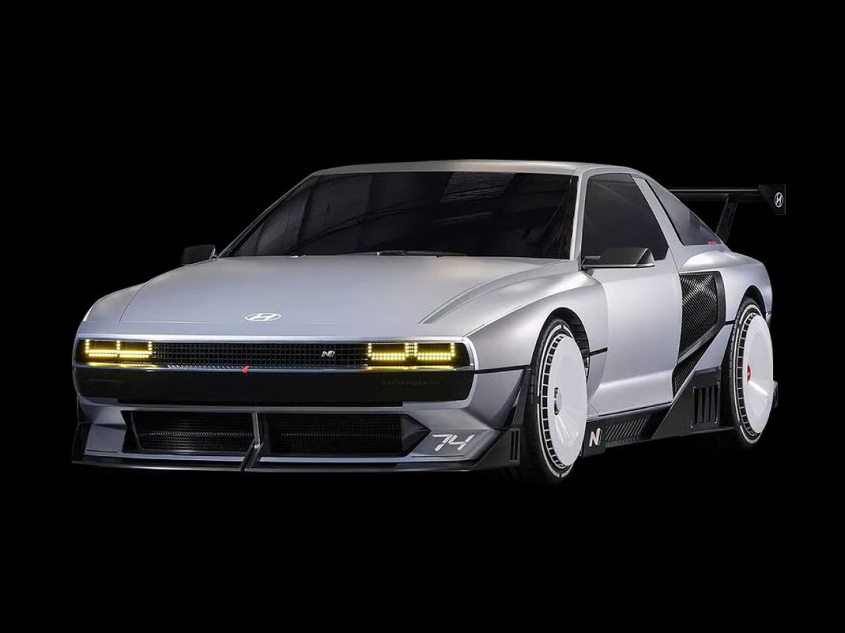 thecoloredsky's tweet photo. @SawyerMerritt Hyundai has better design skills than this Ferrari garbage https://t.co/x6dLTW8ede