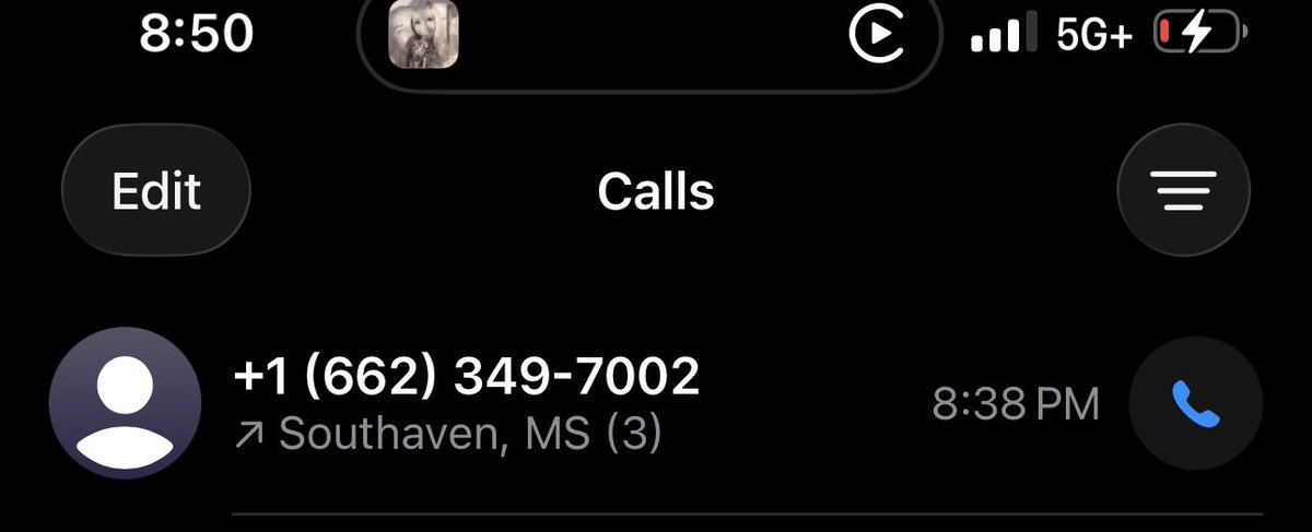 itzangie's tweet photo. @Chilis South Haven MS is extremely unprofessional. I called them 4 times before I could get a “manager” on the phone. I initially called around 12 PM lunch and didn’t get a manager on the phone until almost 9 pm! I came into eat Thursday May 21 and left my watch. https://t.co/IuJQ6OkXVU