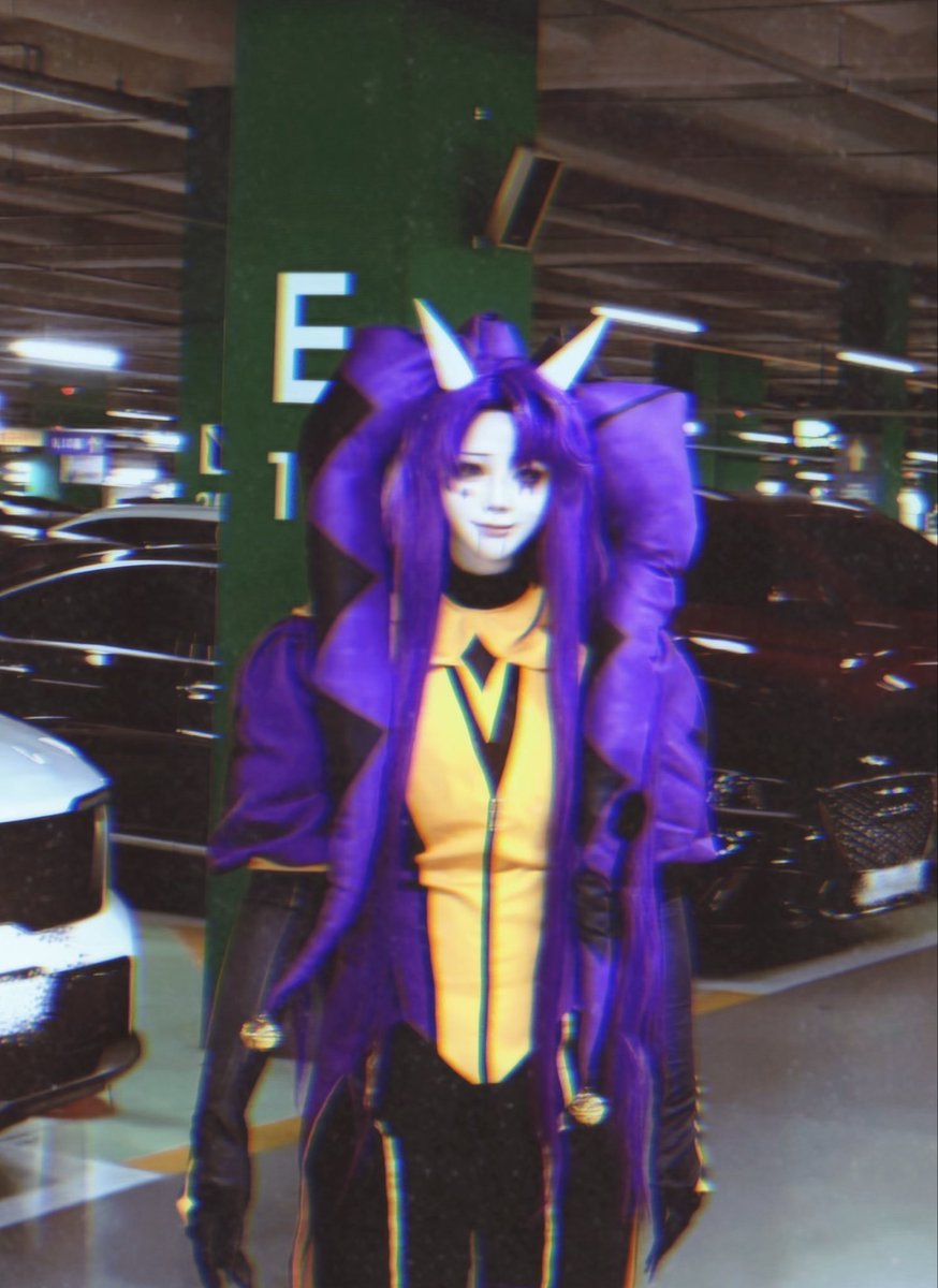 msoooni's tweet photo. #thefreakcircus #jester https://t.co/qw9dVMhCIK