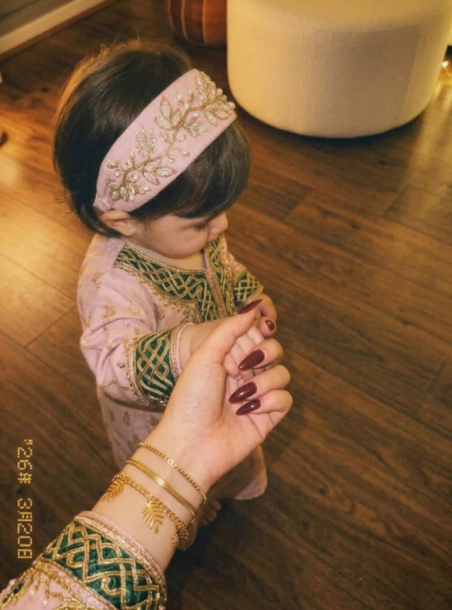 SHmahmoud10200's tweet photo. One day… me and my girl💘🎀 https://t.co/PfCQEmPtde