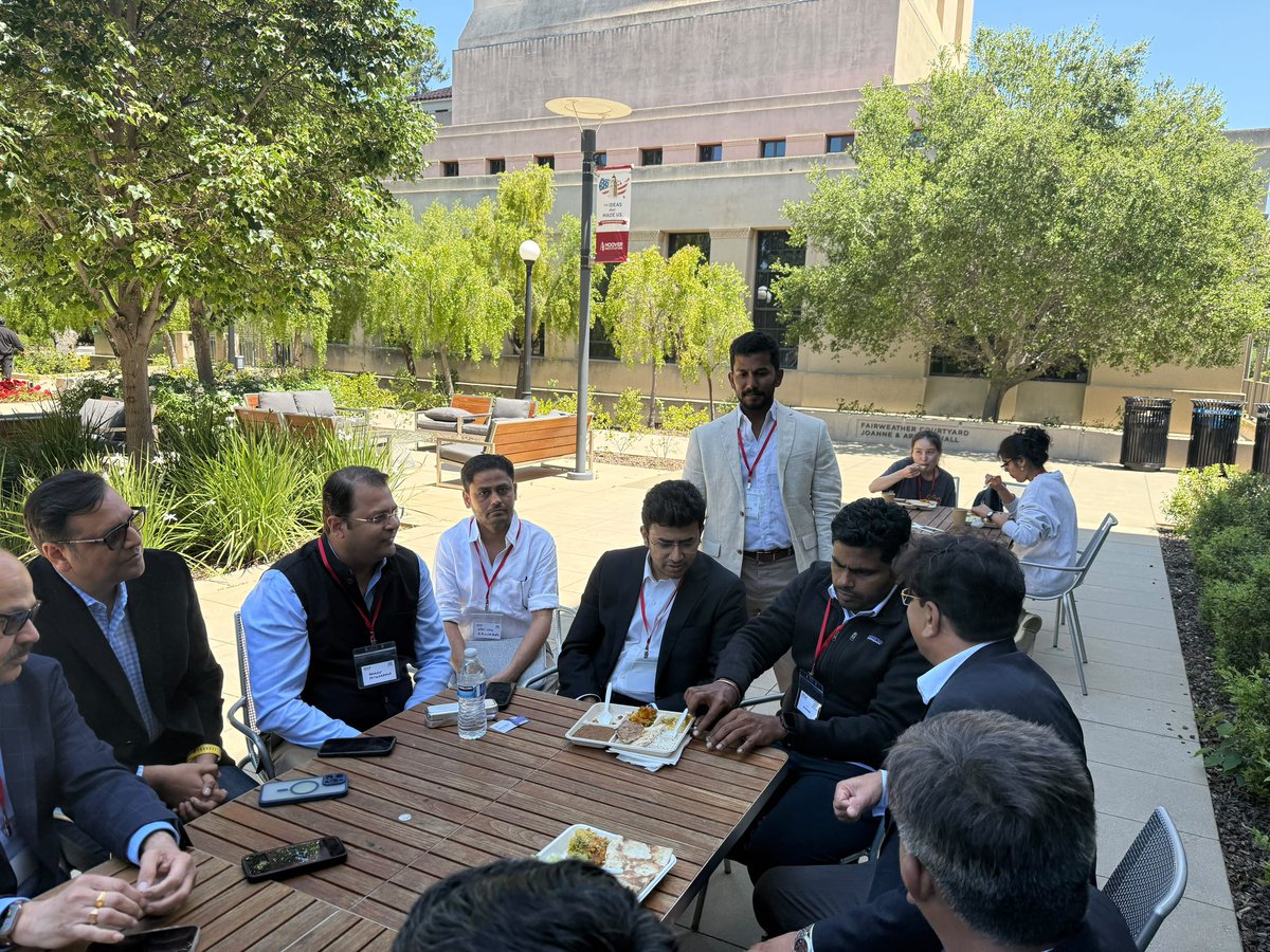 arvinth_e's tweet photo. Thalaivar @annamalai_k and Bangaluru South MP Shri @Tejasvi_Surya addressed our @ofbjp_usa Bay Area team at Stanford University. It was an insightful and thought provoking discussion. We thank both the leaders for their time and the conversation. https://t.co/12qzH36xi0