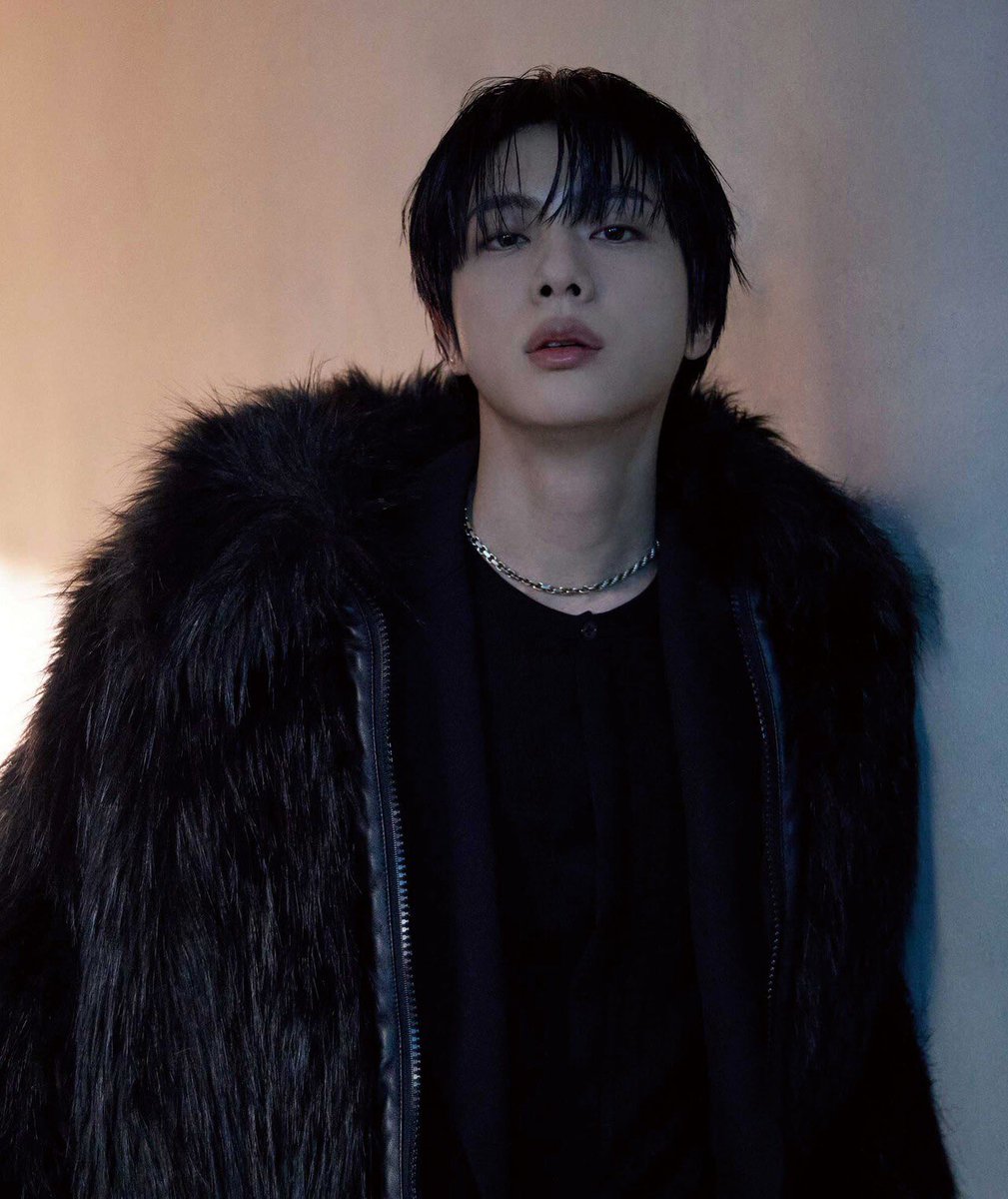jinnieslamp's tweet photo. Jin has ranked at #6 (+20) on Forbes Korea’s “Power Celebrity 40” list, making him the highest-ranking member, with BTS topping the chart at #1! 🎉

Forbes Korea said, “Jin built a distinct presence based on a strongly devoted fandom and broad public appeal.”

CONGRATULATIONS JIN
CONGRATULATIONS BTS