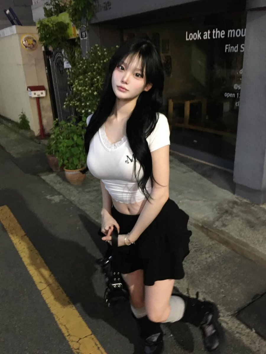 csandoze's tweet photo. 하 자기야 더워 #맘눌뎀 https://t.co/J3mHW3lOGZ