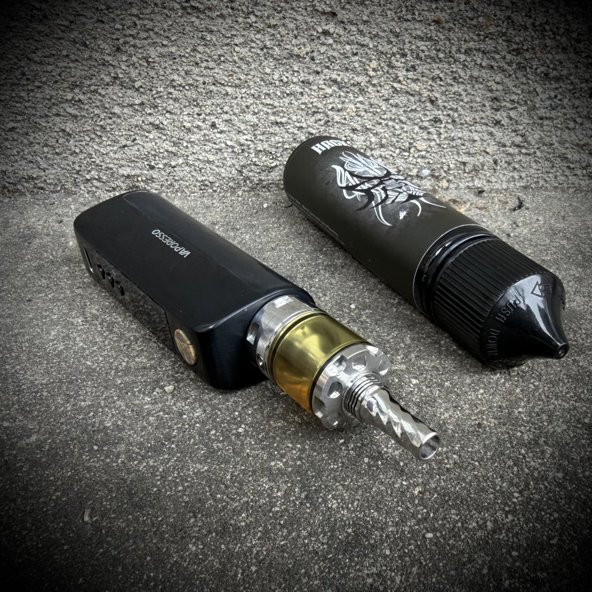 marbLSAssistant's tweet photo. ビフォーアフター...

ハゲハゲをさらにハゲハゲに（ただの素地）

#VAPEHACK VCP https://t.co/tkmSOLcnks