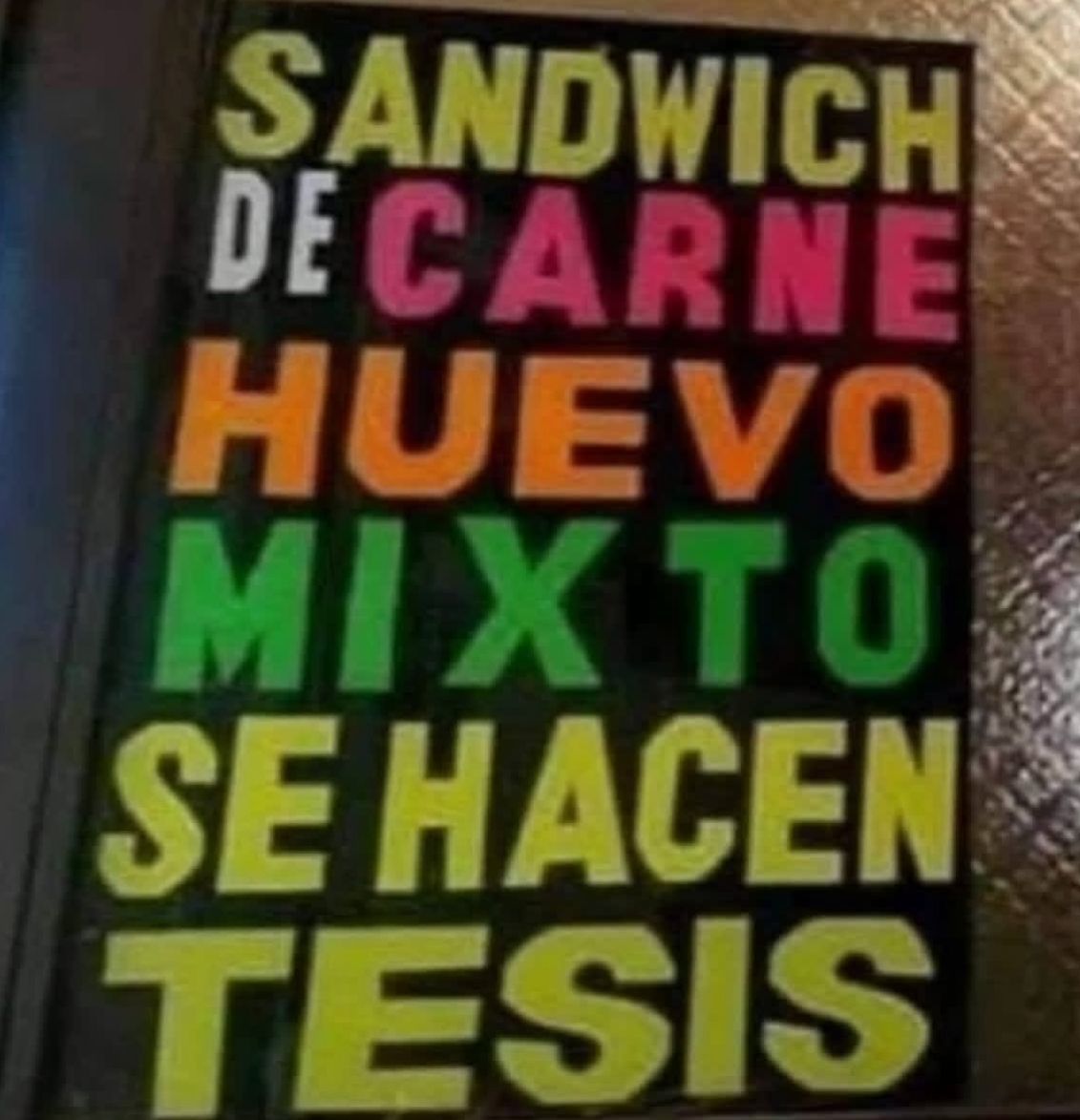 gente vendiendo cosas tweet media