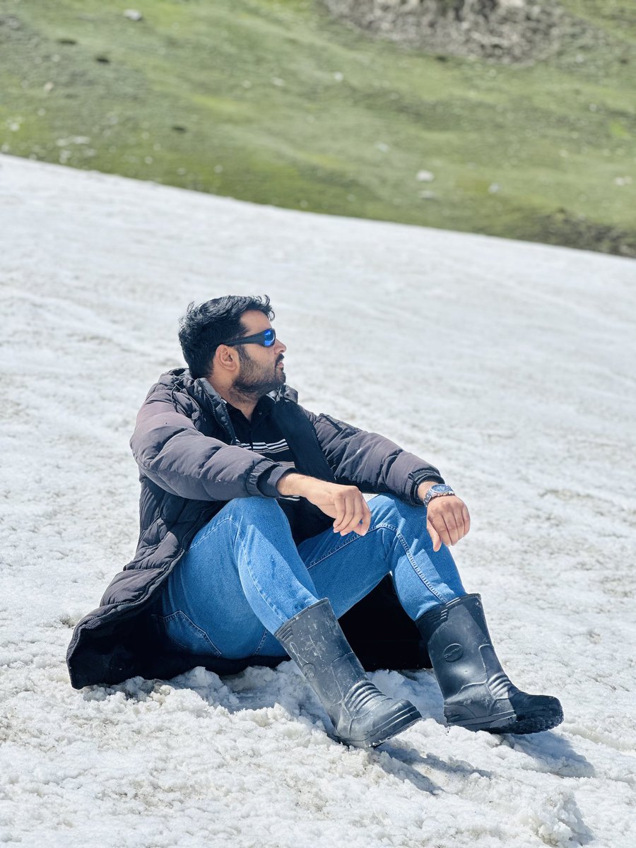 Gurubaldev's tweet photo. 📍 कश्मीर की वादियों में...! https://t.co/X0cdkaNDHt