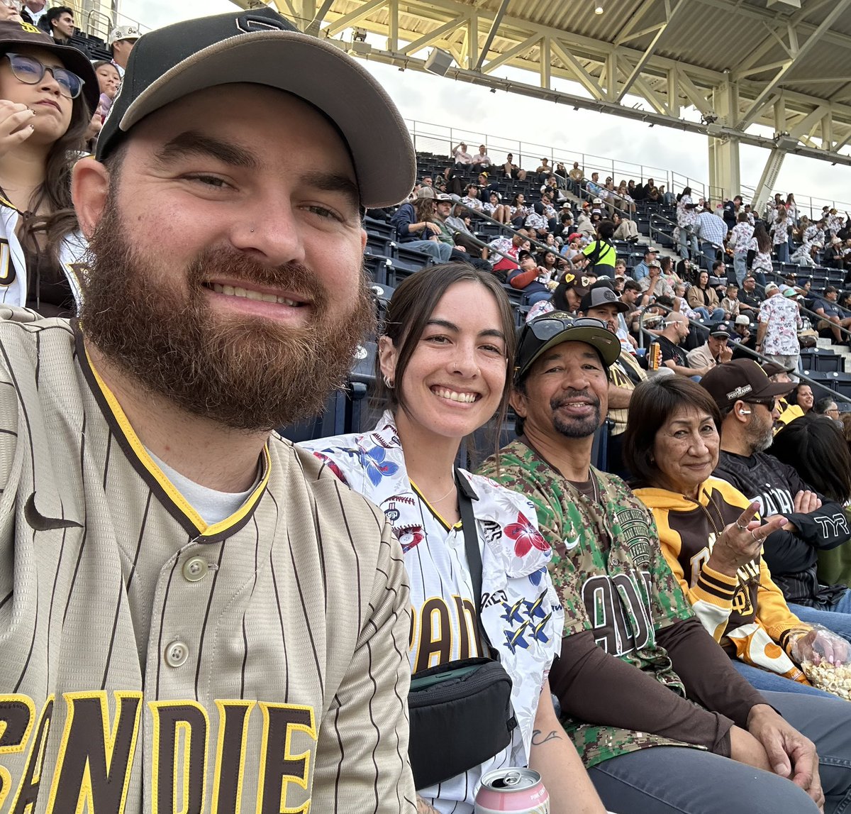 ofiel's tweet photo. Let’s go Padres! #forthefaithful https://t.co/YXwm2E5ZOT