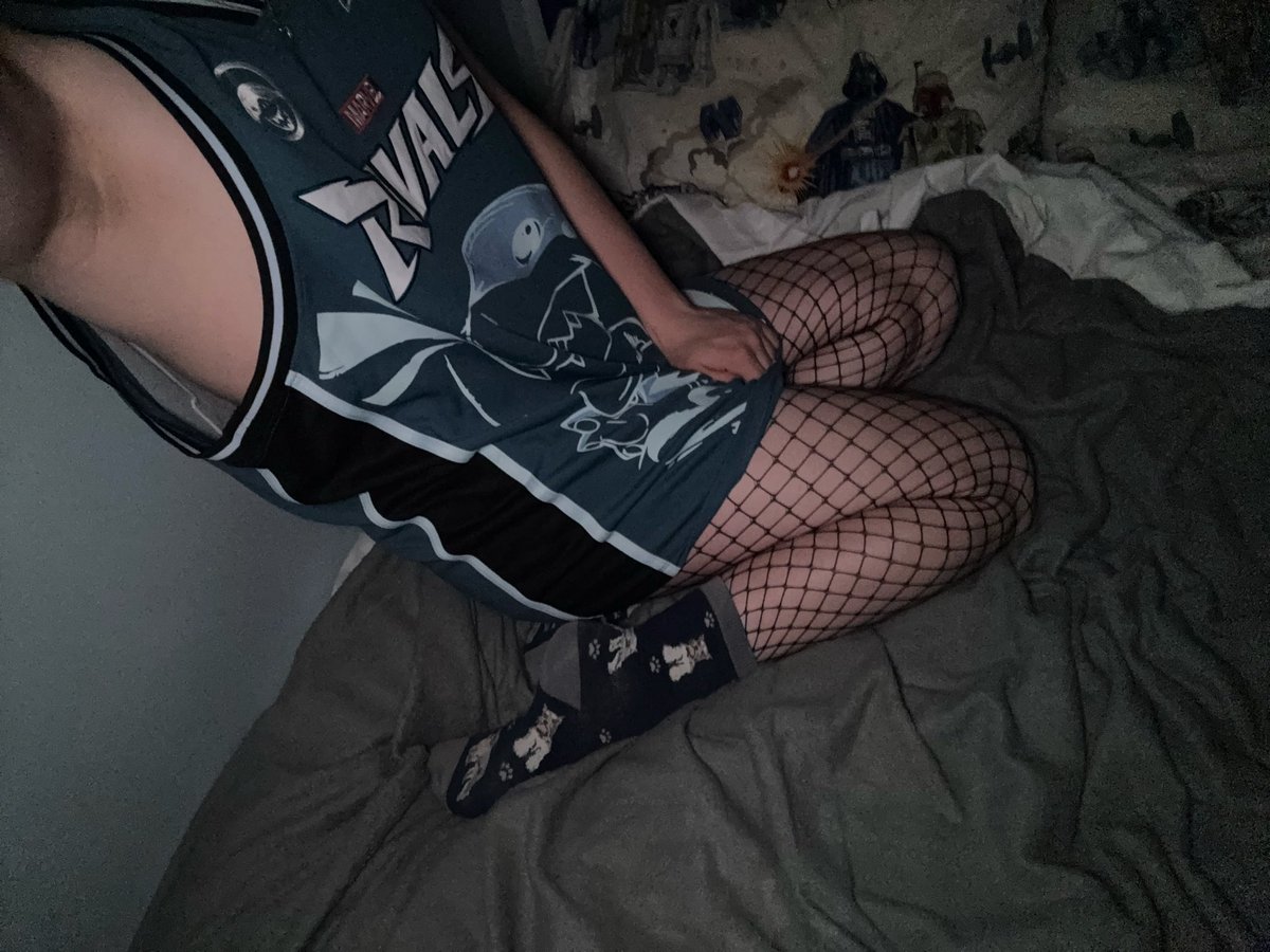 Fimboy007's tweet photo. I’m gay and borrredddddd

#femboy #femboys #twink https://t.co/olNQINdQQ0