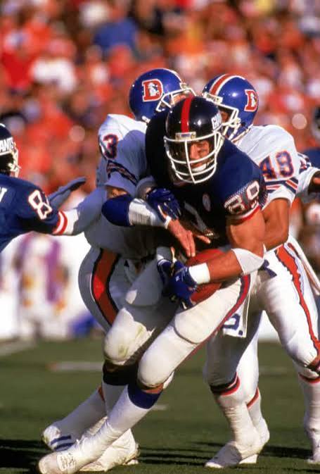 realjohnCraig's tweet photo. @FunFootballPod Mark Bavaro 💪 https://t.co/fMTY3fpAnR