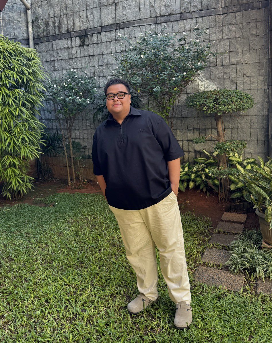 gajahsplit_'s tweet photo. Thoughts and prayers to all my fellow chubbies getting side-eyed during Eid Adha season xx https://t.co/DYWr7kOkY3