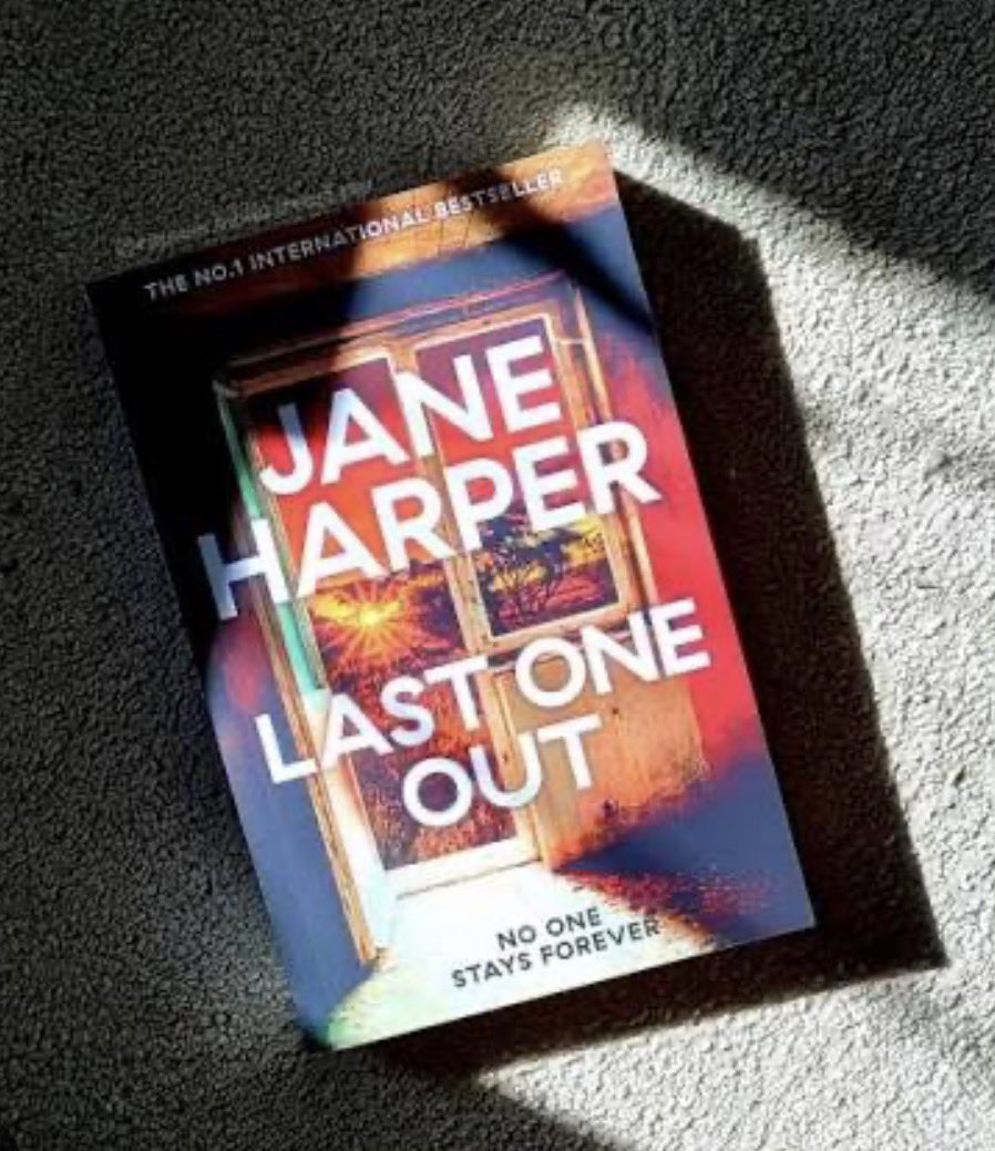 Postive_Penny's tweet photo. Recent Reads 📚 the library has been good to me lately.  Especially with the quick read,  7 day loan,  @janeharperautho  new book.  All a bit different but all great reads. https://t.co/TJbCb4tTEO