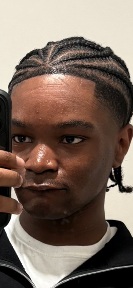 lightskingwap's tweet photo. @khxl5l last year January btw but this you 2 months ago https://t.co/H2fayn5kUk