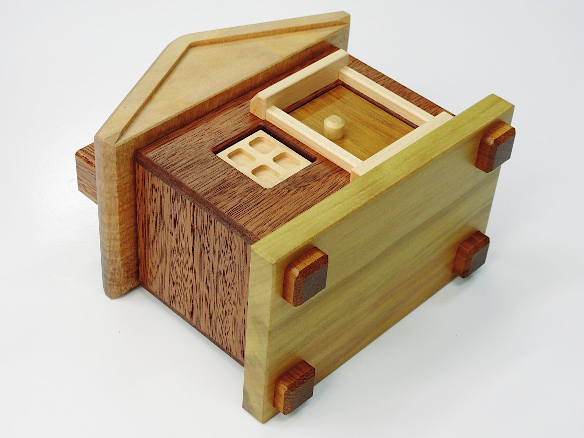 pluredro_shop's tweet photo. We will release the Pluredro House on 6th June. In  Australia, where housing shortages continue, we have worked hard to increase supply. Since this is a compact house, we can ship it overseas  as well. #woodworking
https://t.co/TGldZ25aJC https://t.co/wyZef538ze