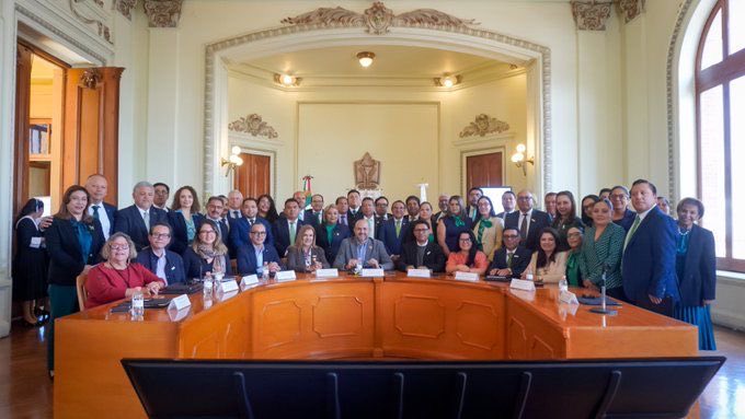 BlancaInguanzoA's tweet photo. Hoy la SES-SEP, realizamos nuestro Zoom mensual desde la Centenaria y Benemérita Escuela Normal para Profesores del Estado de México: un espacio para dialogar, compartir experiencias y seguir fortaleciendo juntos la educación superior. 🤓🤝 https://t.co/nrqEnRRDF9