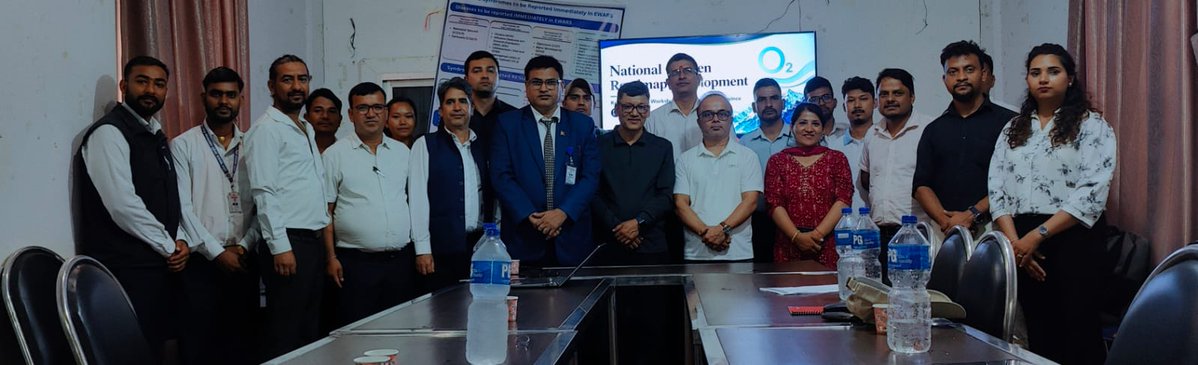 WHONepal's tweet photo. 🇳🇵💪 To strengthen access to medical-grade #oxygen & improve #preparedness for future #pandemics & respiratory disease #outbreaks, #Nepal's health ministry & @WHONepal conducted a consultation & assessment mission in #Sudurpashchim to support Nepal’s first National Oxygen Roadmap https://t.co/U6VYJNYA3j