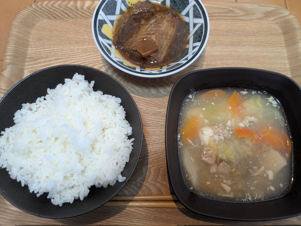 dorakichan1117's tweet photo. うちのや【公式】様(@uchinoya_PR) アンバサダーとしてたくさん食させていただきました！
これらが10分もあれば忙しいときでも準備できちゃうんで��！！

創業50年の老舗お惣菜店の味を、常温長期保存でいつでも手軽に食べることができます！
忙しい日の味方なので、ご自宅にストックしてみてはいかが？

#うちのや #時短ごはん #PR