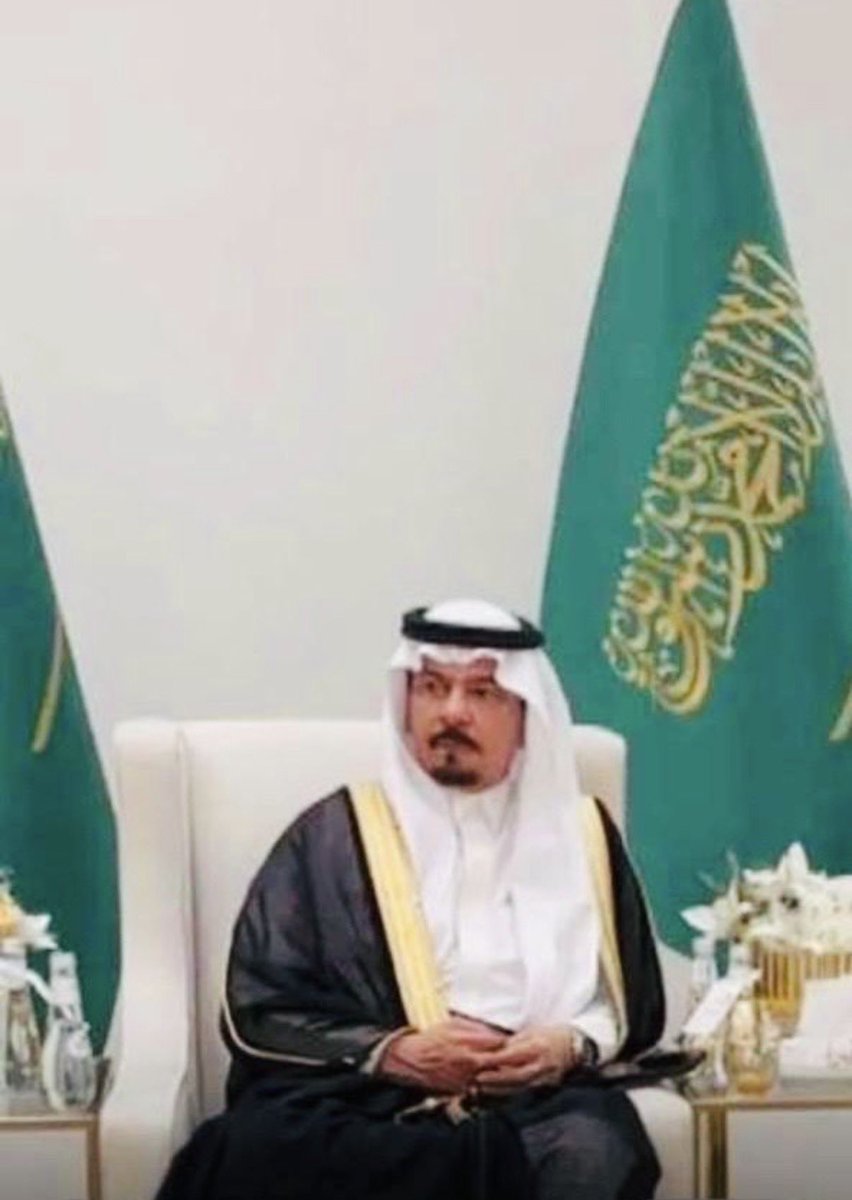 AkhbarBlghazi's tweet photo. شيخ قبيلة الشريج وآل عمر #بلغازي 
الشيخ/سعود محمد #الغزواني يرفع خالص التهاني والتبريكات لمقام خادم الحرمين الشريفين وولي عهده وسمو أمير المنطقة وسمو نائبه حفظهم الله،بمناسبة حلول عيد الاضحى المبارك سائلين المولى عز وجل أن يعيده باليمن والبركات،وكل عام وانتم بخير.
#عيد_الأضحى2026 https://t.co/QyMCr6nFRw