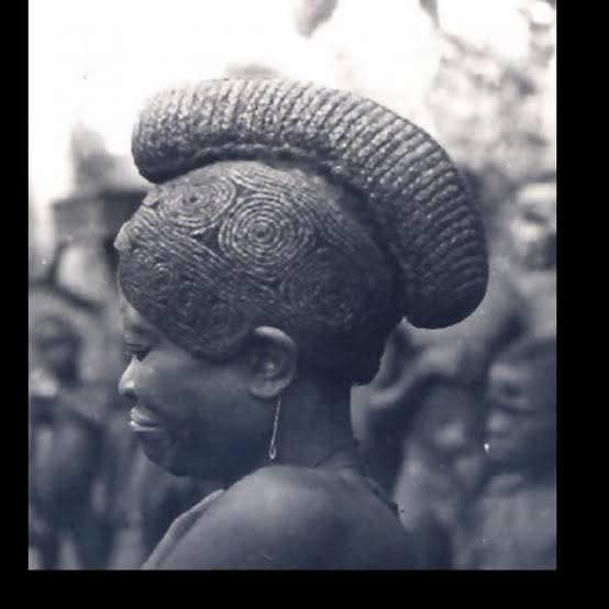 nneamaka_orji's tweet photo. Igbo women 🌹

Ojongo hairstyle. https://t.co/kSYX9HPf94