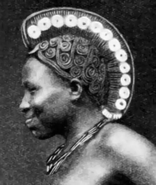 nneamaka_orji's tweet photo. Igbo women 🌹

Ojongo hairstyle. https://t.co/kSYX9HPf94
