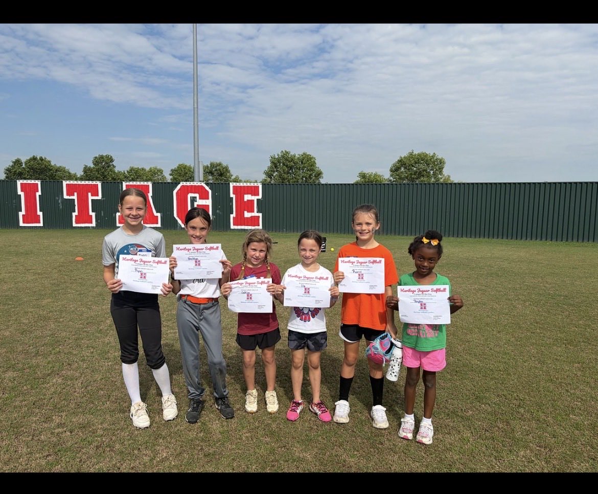 HHSJagSoftball's tweet photo. Jag softball campers of the day for Day 1!  Displayed great attitude, great work ethic, and were great teammates during camp day 1😀
@MISD_Athletics https://t.co/dGZRBfNrqx