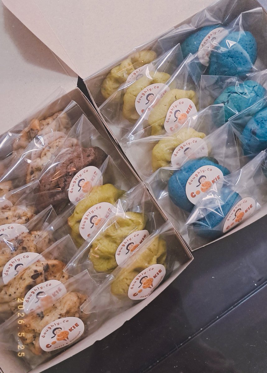 angeeelyyyyy's tweet photo. @Doughly Reseller Order's | 53 pcs of Tiramissu, Cheesekuit and Soft Cookies | From Reseller Universitas Indonesia 💛🍪 https://t.co/zmxrECX5R2