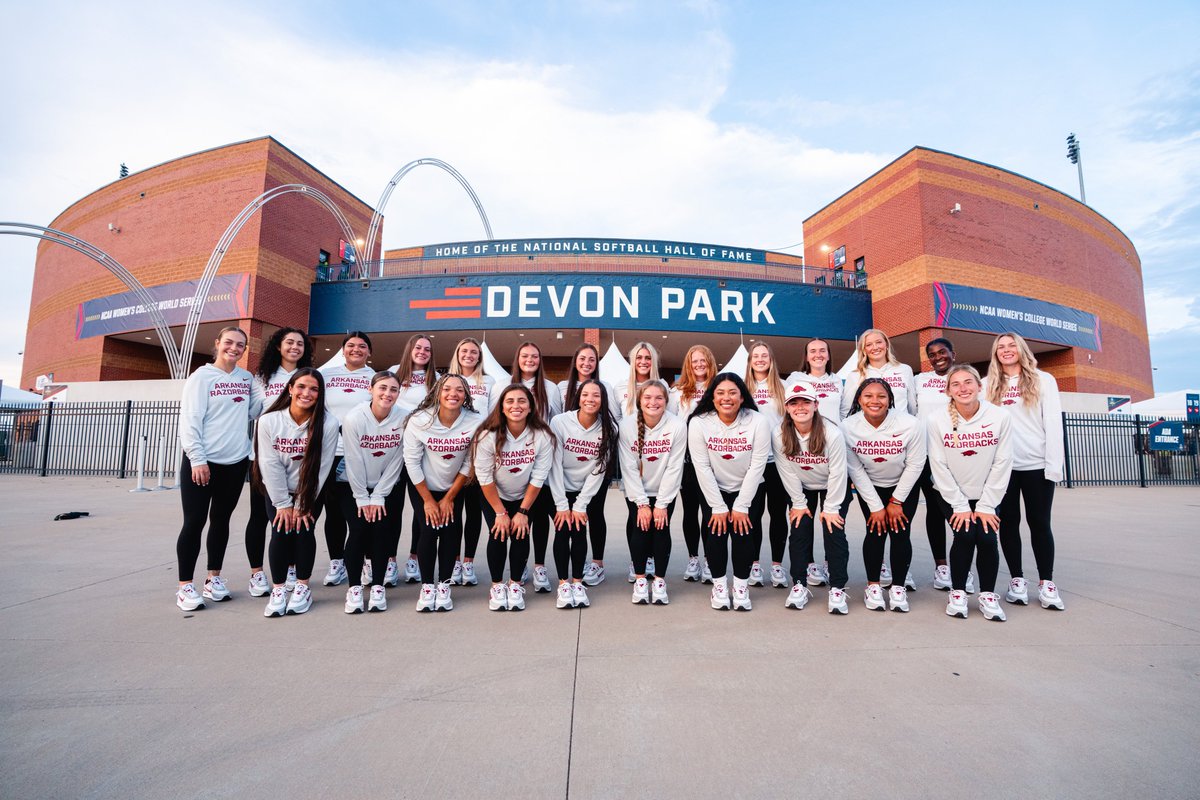 RazorbackSB's tweet photo. We have arrived

📍 Devon Park https://t.co/DwDGwIzsxU