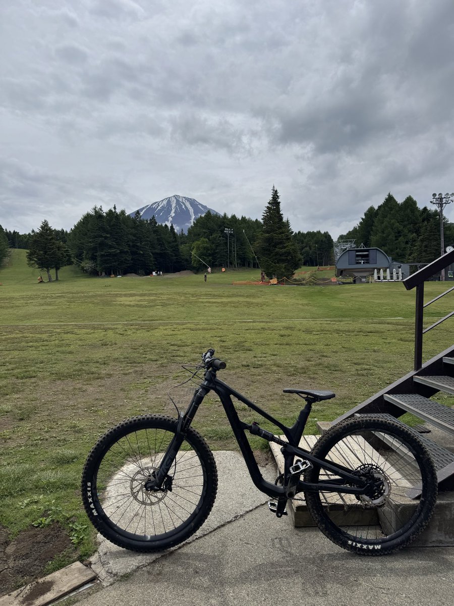 RIDER_KID's tweet photo. 今シーズン初ふじてん。そう言えば今シーズンから新しいリフトに変わってるのね。すごい静かで滑らか。 https://t.co/HQd48cgJPY