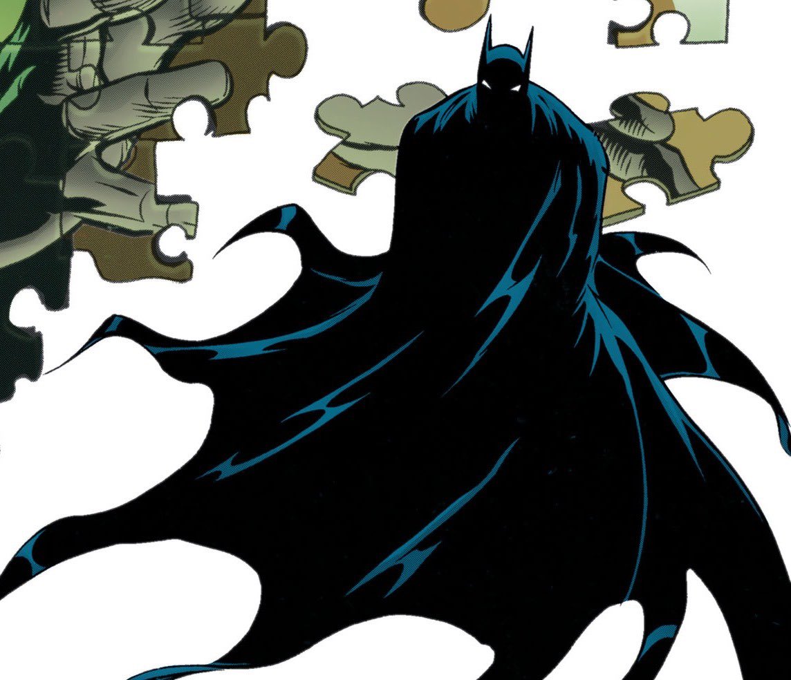 KiraRaptora's tweet photo. I like when Batman does this with his cape. https://t.co/vgGiqt7DuW