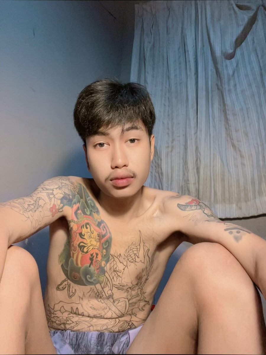 🇹🇭 หล่อสักลาย tweet media