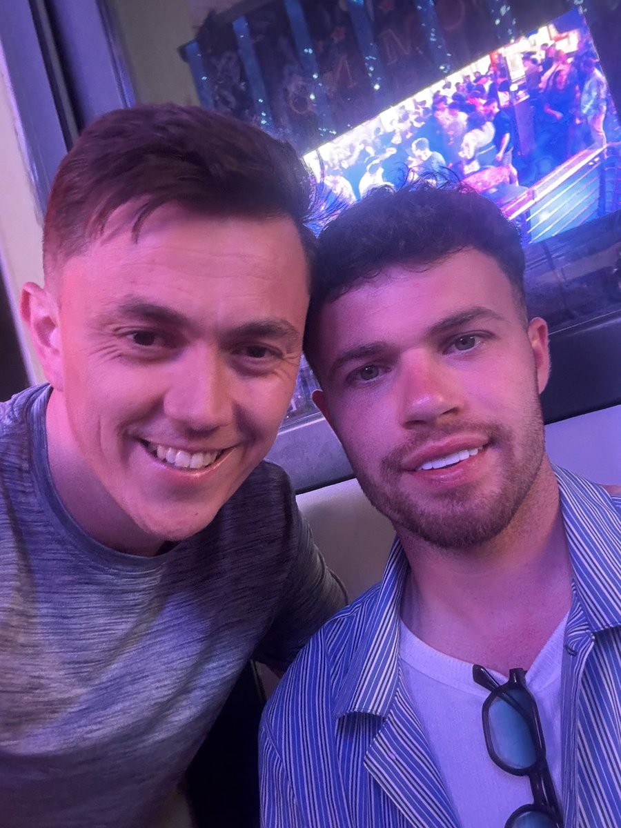 beatts94's tweet photo. Me and the best right-back of the Jurgen Klopp era https://t.co/I2xPQStJH7