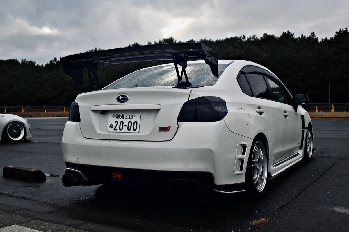 Team_REPSOL's tweet photo. ・WRX STI後期純正ホイール
　+バリ山SUPORT MAXX
・RPF1
　+バリ山iceGUARD
売れなそうだし邪魔なので近々ヤフオク行き https://t.co/zHBEvFYzew