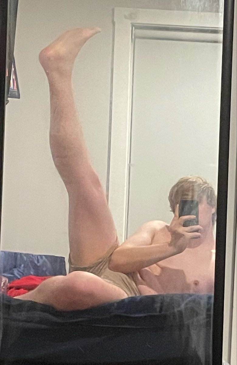 whiteboycake's tweet photo. a stretchy slut
#twink #femboy #gay https://t.co/vVcTgtl0MR