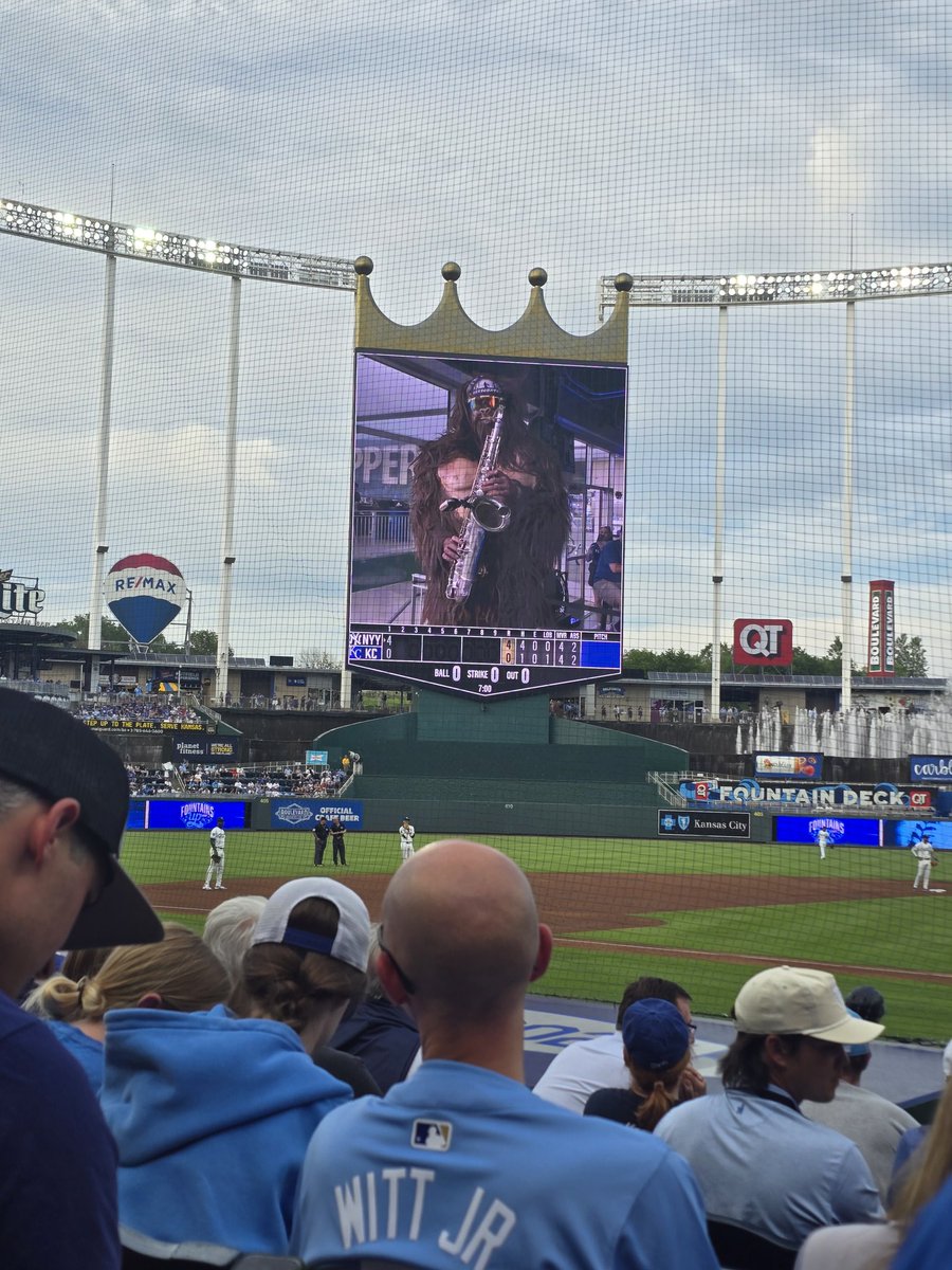 seekcmo's tweet photo. @royalsreview Full on humiliation ritual. Left after 3. Will not renew. https://t.co/nvuxWyhTeq